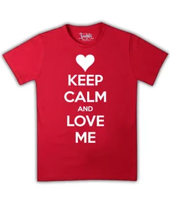 Keep Calm and Love Me на красной